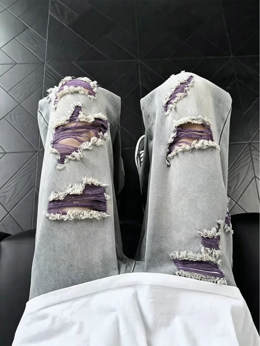 Washed Vintage Men's Wide Leg Jeans Mei Purple Hole Ripped Straight Tube Retro Style Casual Comfortable Summer Jeans
Washed Vintage Men's Wide Leg Jeans Mei Purple Hole Ripped Straight Tube Retro Style Casual Comfortable Summer Jeans