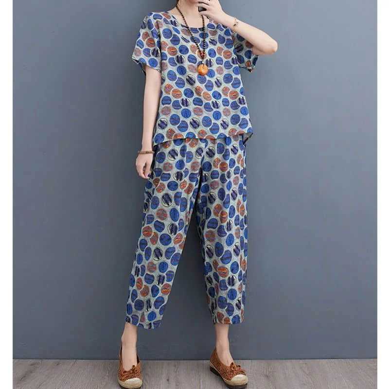 Vintage Pants Sets Short Sleeve Dot Design T-shirts and Casual Harem Pants Oversized Korean Style Two Piece Sets Women Outfits
Vintage Pants Sets Short Sleeve Dot Design T-shirts and Casual Harem Pants Oversized Korean Style Two Piece Sets Women Outfits
