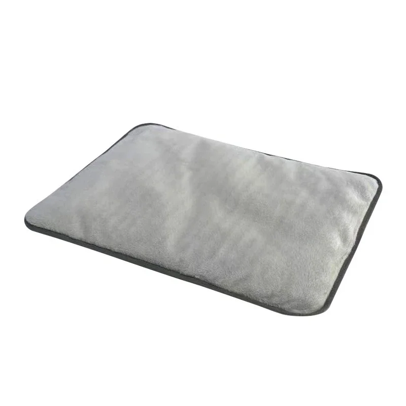 Winter warm electric pet pad three-speed temperature regulation design constant temperature warm cat and dog nest pad
Winter warm electric pet pad three-speed temperature regulation design constant temperature warm cat and dog nest pad