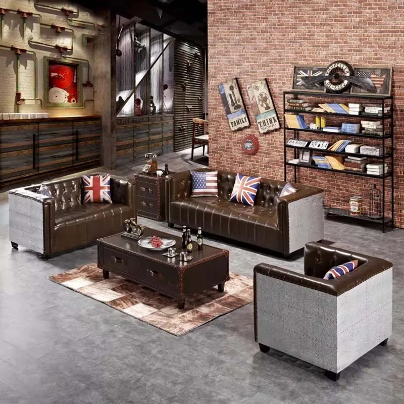 Диван в индустриальном стиле из алюминия и кожи для лофт-клубов, отелей, KTV, баров, ресторанов, кафе, персонализированная мебель
Диван в индустриальном стиле из алюминия и кожи для лофт-клубов, отелей, KTV, баров, ресторанов, кафе, персонализированная мебель