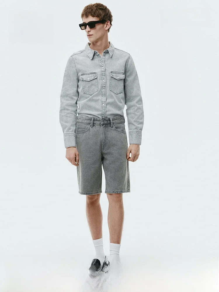 H&M Men's Casual Style Denim Shorts Summer New Arrival Standard Fit 100% Cotton Spring Collection Same as Mall
H&M Men's Casual Style Denim Shorts Summer New Arrival Standard Fit 100% Cotton Spring Collection Same as Mall