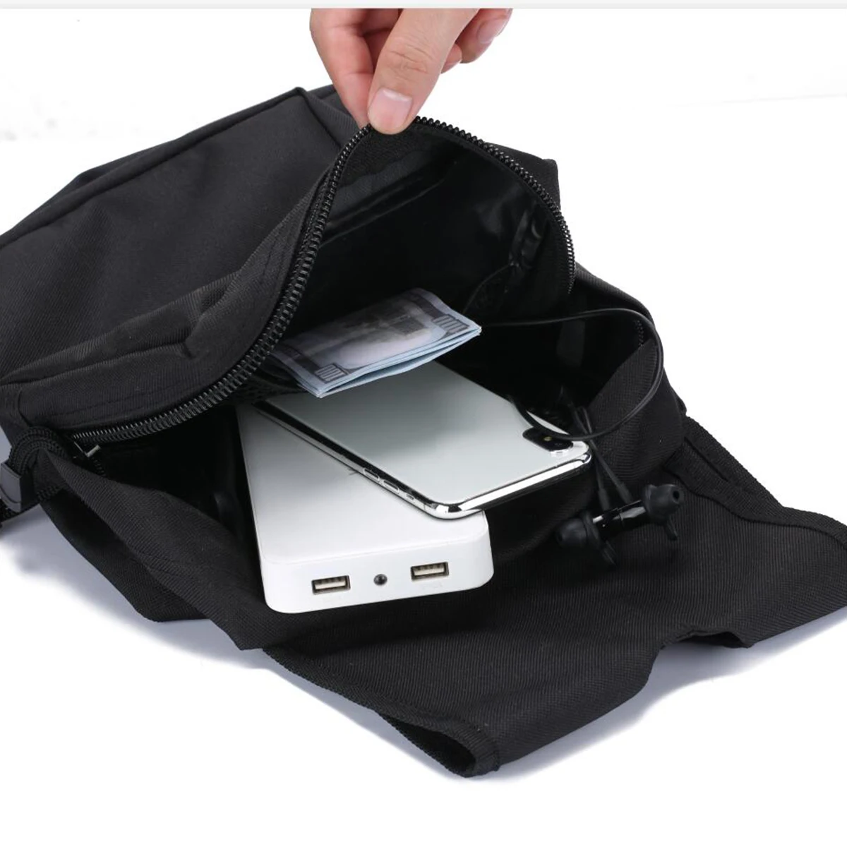 Motorcycle Storage Bag Electrombile Front Hanging Bag Storage Pouch for ATV Motorcycle Off-road Vehicle Snowmobile (Black)
Motorcycle Storage Bag Electrombile Front Hanging Bag Storage Pouch for ATV Motorcycle Off-road Vehicle Snowmobile (Black)