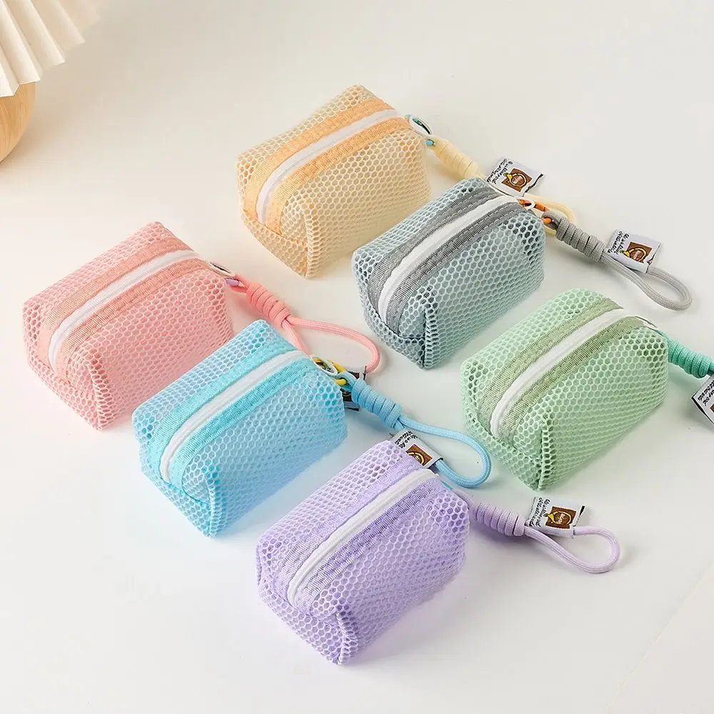 Multi-functional Mesh Mesh Storage Bag Dopamine Color Handheld Coin Purse Organizer Large Capacity Small Makeup Bag
Multi-functional Mesh Mesh Storage Bag Dopamine Color Handheld Coin Purse Organizer Large Capacity Small Makeup Bag