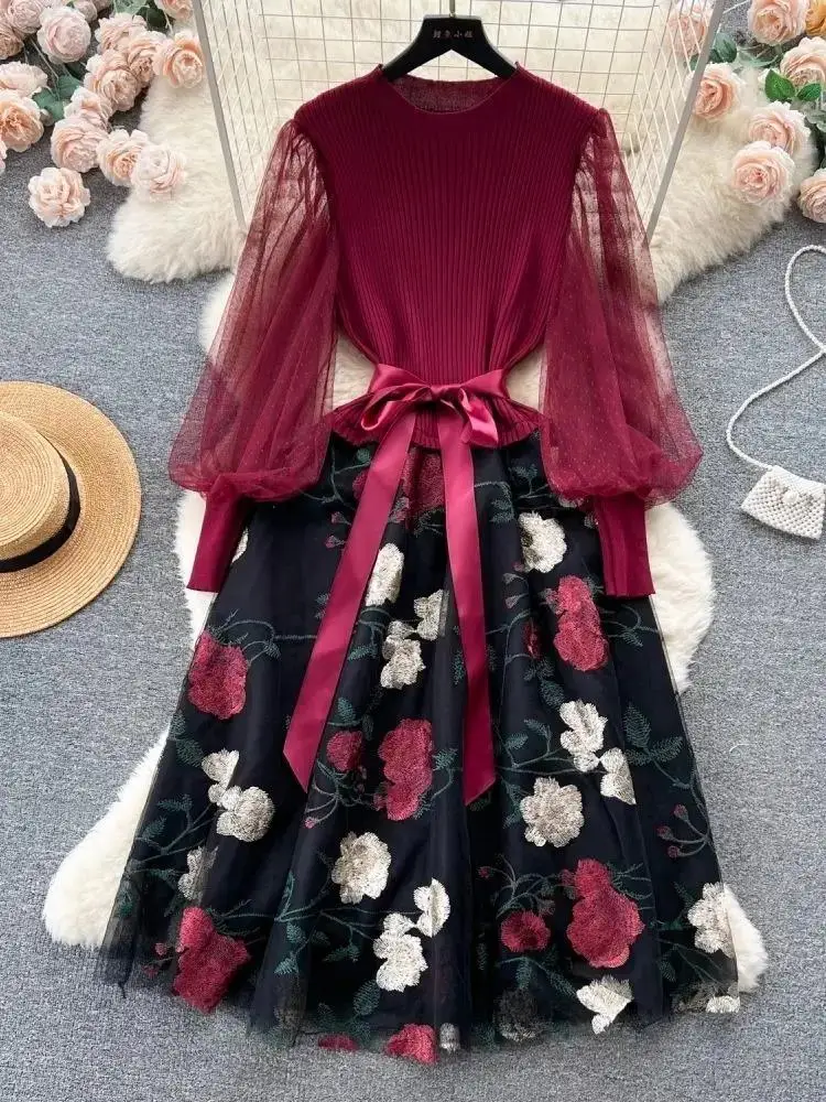 New Autumn Women Long Lantern Sleeve Dot Tulles Midi Dress French Celebrity Knitted Splicing Floral Embroidered Mesh Vestidos
New Autumn Women Long Lantern Sleeve Dot Tulles Midi Dress French Celebrity Knitted Splicing Floral Embroidered Mesh Vestidos