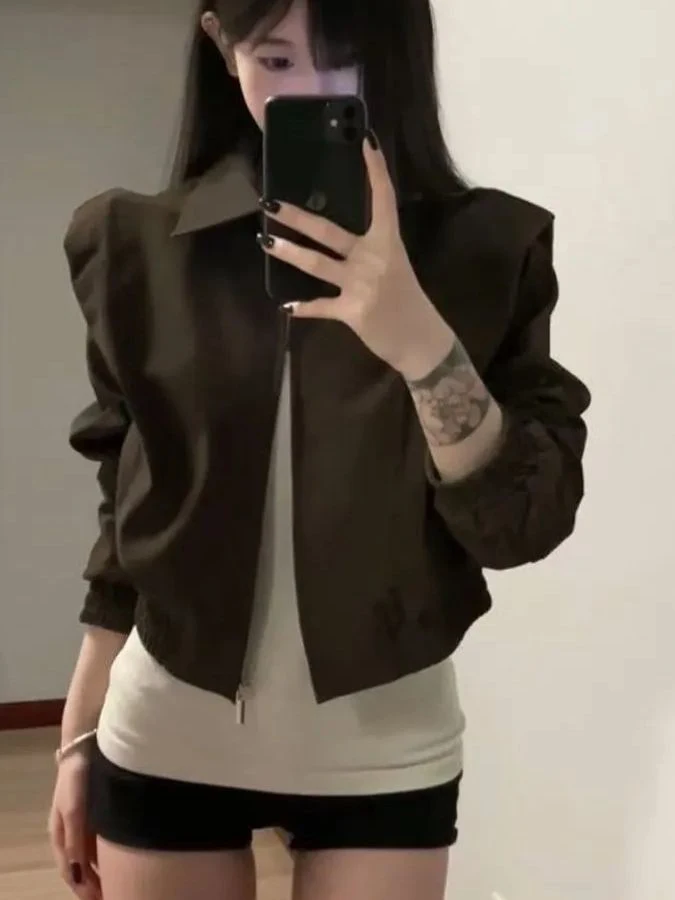 Retro Short Jacket Women's Fashion Early Autumn New Style Sweet Cool Spicy Lazy Short Coat Zipper Collar Polyester Fiber
Retro Short Jacket Women's Fashion Early Autumn New Style Sweet Cool Spicy Lazy Short Coat Zipper Collar Polyester Fiber