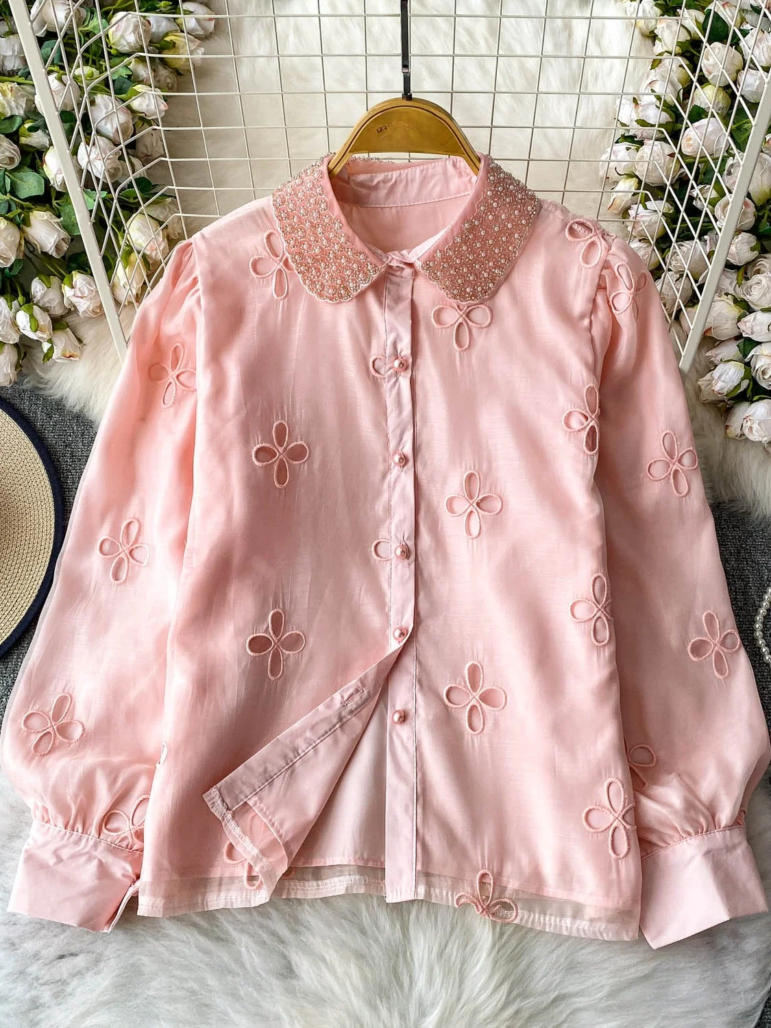 Ele Embellied Heavy Du Button down Lantern Sve irt Women's Loose Hollow out Collar irt Autumn Faion Outerwear
Ele Embellied Heavy Du Button down Lantern Sve irt Women's Loose Hollow out Collar irt Autumn Faion Outerwear