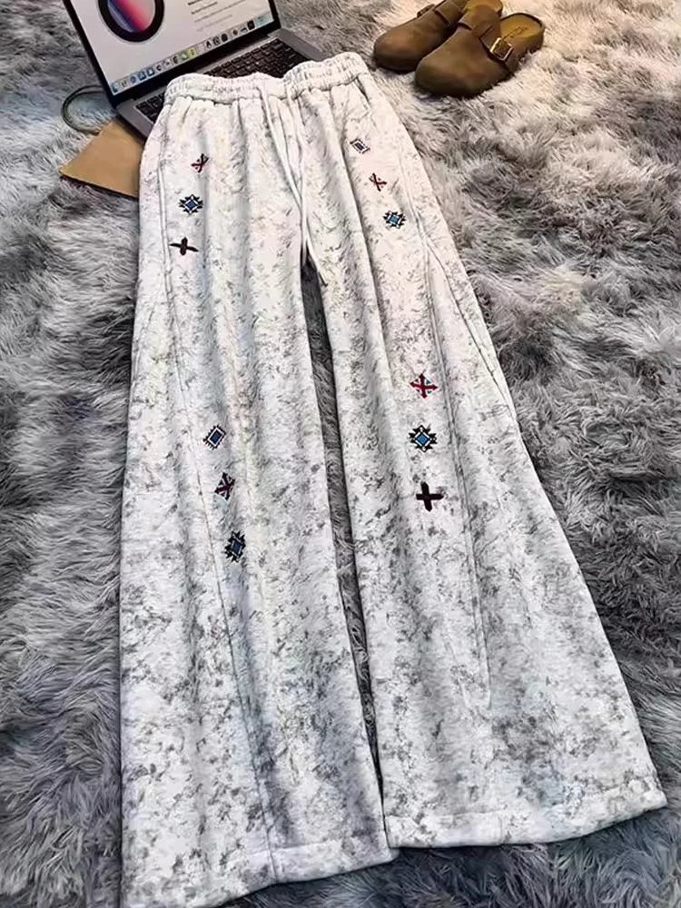 Men's Fce Lined Embroidered Tie Dye Flared Casual Pants American Sle Slant Cut Thiened Winter Straight Leg Trousers
Men's Fce Lined Embroidered Tie Dye Flared Casual Pants American Sle Slant Cut Thiened Winter Straight Leg Trousers