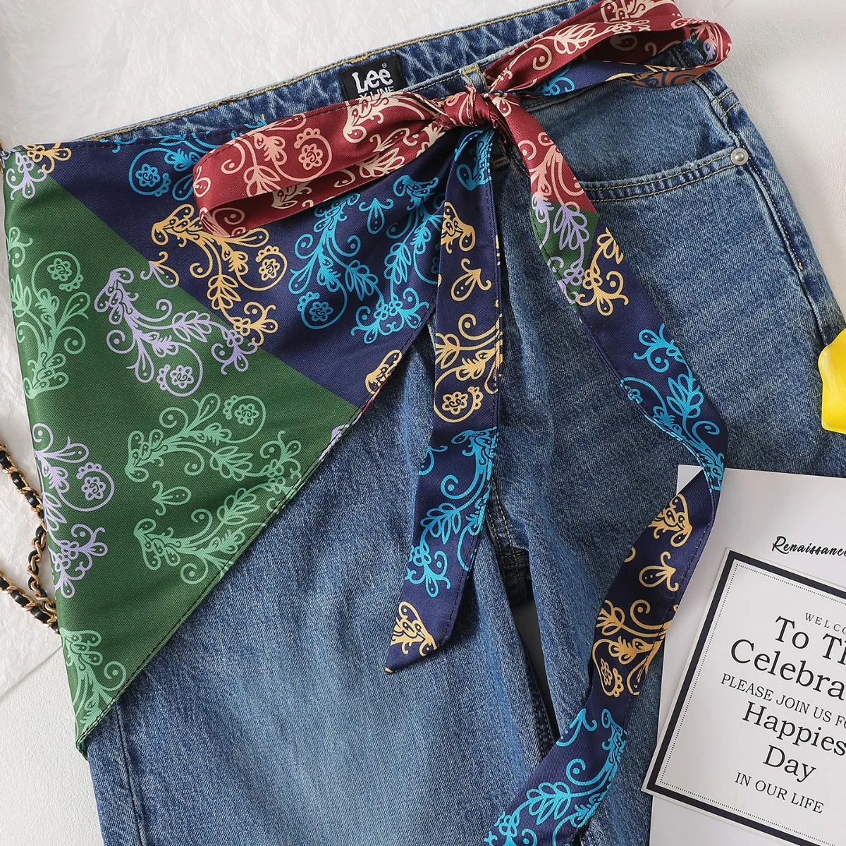 Women Vintage Paisley Print Waist Bandana Belt, Multi Color Triangle Scarf, Casual Jeans Hip Wrap Travel Fashion Accessory
Women Vintage Paisley Print Waist Bandana Belt, Multi Color Triangle Scarf, Casual Jeans Hip Wrap Travel Fashion Accessory