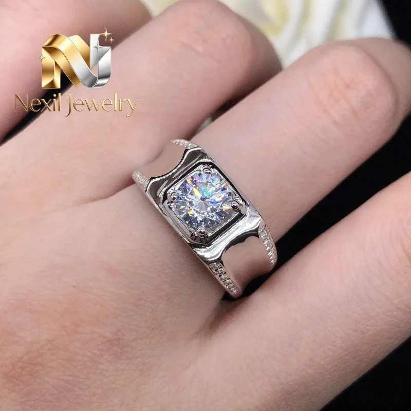 Nexil Jewelry Nexil Jewelry PT950 Platinum Men's Ring with 1 Carat Moissanite, Concave Minimalist Design, Understated Luxury
Nexil Jewelry Nexil Jewelry PT950 Platinum Men's Ring with 1 Carat Moissanite, Concave Minimalist Design, Understated Luxury