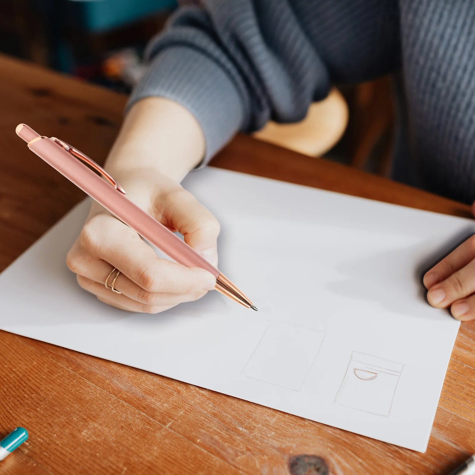 4Pcs Press Ballpoint Pen Metal Body Smooth Writing Ergonomic Design for Daily Use Study Work Business Stationery Gift
4Pcs Press Ballpoint Pen Metal Body Smooth Writing Ergonomic Design for Daily Use Study Work Business Stationery Gift