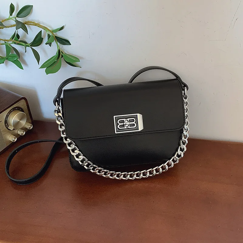 Winter Popular Fashion New Chain Small Square Bag Designer High Sense Armpit Bag Simple Shoulder Crossbody Christmas Women's Bag
Winter Popular Fashion New Chain Small Square Bag Designer High Sense Armpit Bag Simple Shoulder Crossbody Christmas Women's Bag