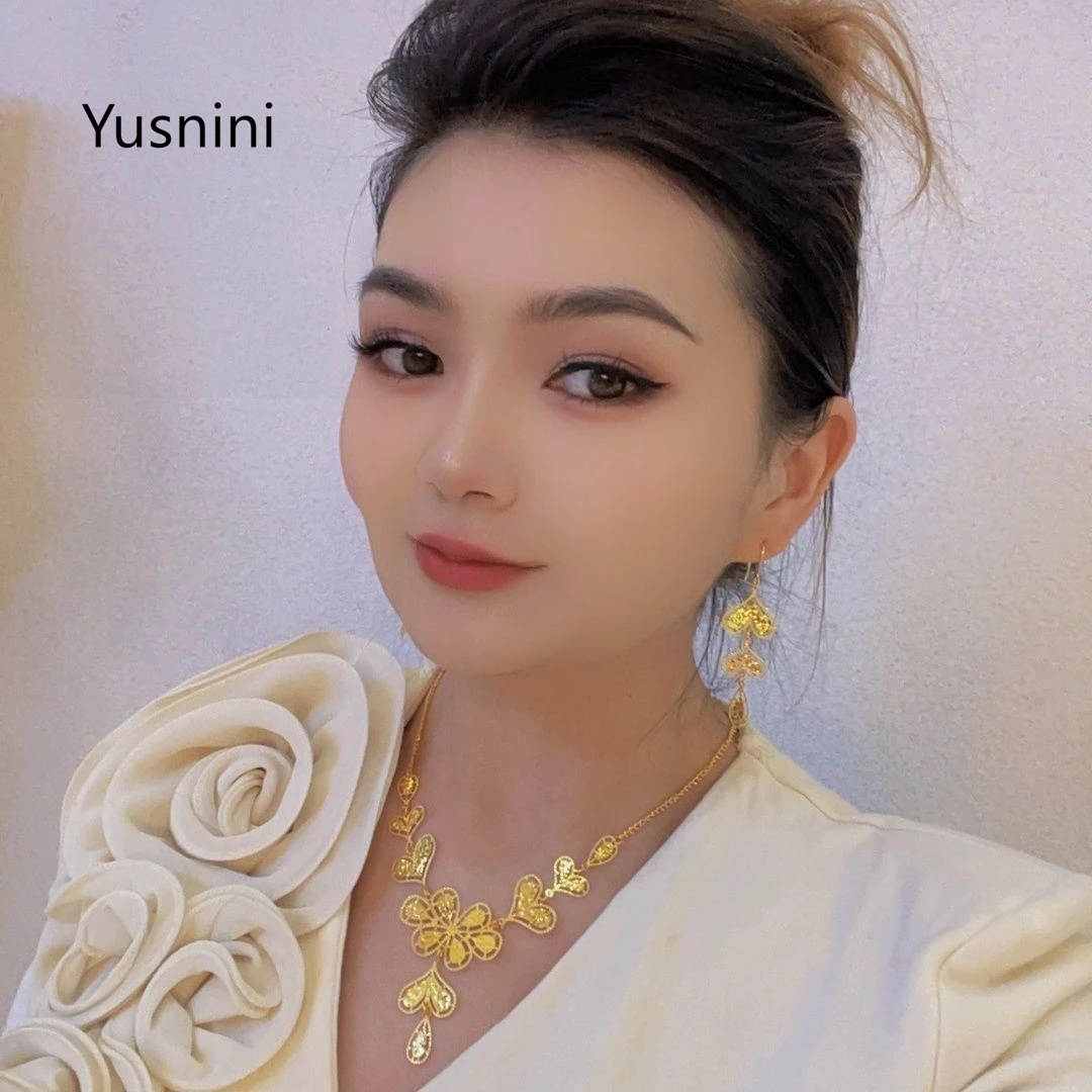 New French Fashion Dubai High end 24K Gold Plated Necklace Earrings Exquisite Wedding Party Jewelry Set for Lovers 777
New French Fashion Dubai High end 24K Gold Plated Necklace Earrings Exquisite Wedding Party Jewelry Set for Lovers 777
