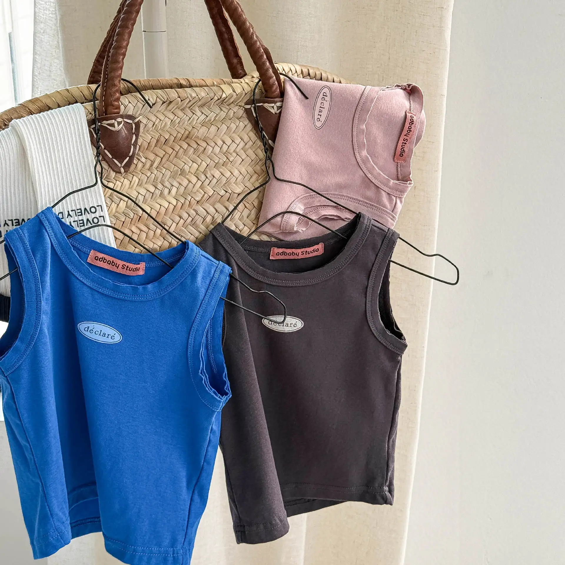 2025 Summer New Children Sleeveless T Shirts Boys Letter Print Vest Baby Casual Loose Tops Girls Thin Cotton Tee Kids Clothes
2025 Summer New Children Sleeveless T Shirts Boys Letter Print Vest Baby Casual Loose Tops Girls Thin Cotton Tee Kids Clothes