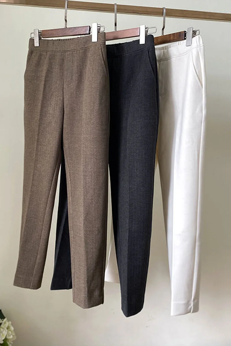 Comfortable Autumn Winter High Waist Straight Leg Pants Women's Floral Embroidery Material Elastic Waist Slimming Trousers
Comfortable Autumn Winter High Waist Straight Leg Pants Women's Floral Embroidery Material Elastic Waist Slimming Trousers