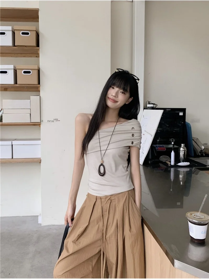 Crop Top T Shirts Woman Funny Elegant Panelled Botanical Low Cut Hotgirl City Puff Sleeve Polka Dots Tops Tight Gathered Hem Ins
Crop Top T Shirts Woman Funny Elegant Panelled Botanical Low Cut Hotgirl City Puff Sleeve Polka Dots Tops Tight Gathered Hem Ins