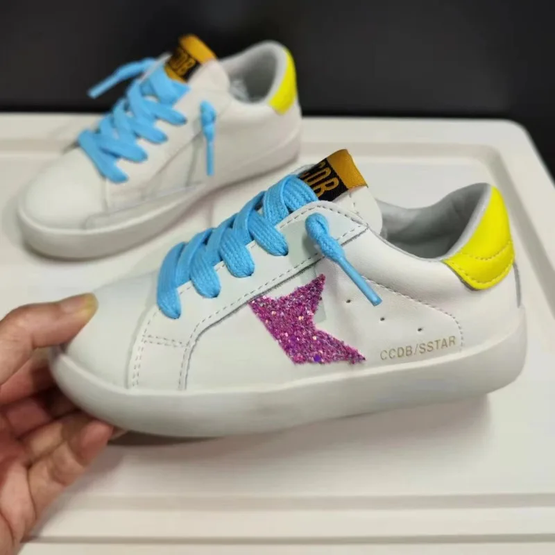 Four Seasons Kids Skate Shoes Children Leather Patchwork Lace-up Style Boy Girl Soft-soled White Sneakers Everyday Casual Wear
Four Seasons Kids Skate Shoes Children Leather Patchwork Lace-up Style Boy Girl Soft-soled White Sneakers Everyday Casual Wear
