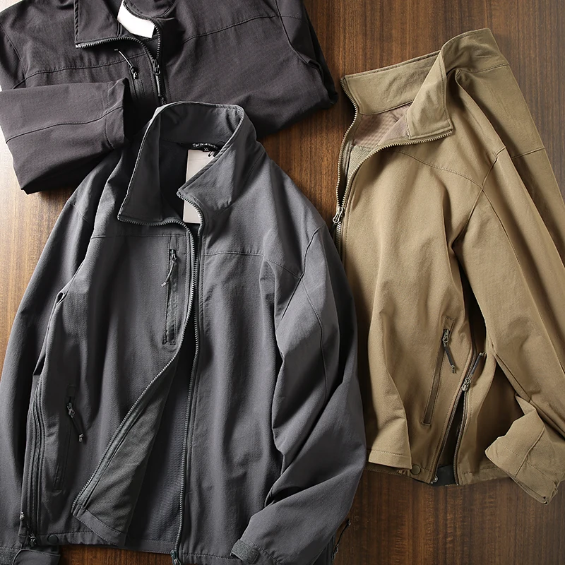 High-Performance Tactical Military Version Men's Stand Collar Soft ell Jaet Waterproof Breathable Elastic Casual Coat
High-Performance Tactical Military Version Men's Stand Collar Soft ell Jaet Waterproof Breathable Elastic Casual Coat