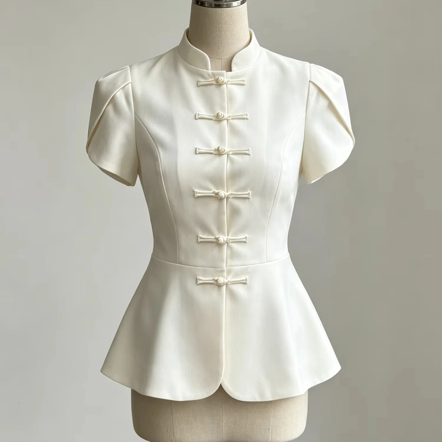 2026 New Women's Chinese Frog Button Blouse, Mandarin Collar Puff Short Sleeve Peplum Hem Retro Oriental Style Top
2026 New Women's Chinese Frog Button Blouse, Mandarin Collar Puff Short Sleeve Peplum Hem Retro Oriental Style Top