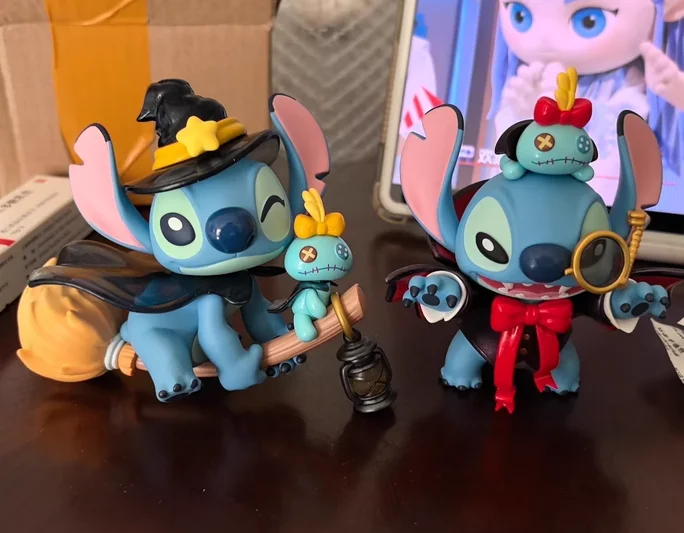 Disney Stitch слепая коробка странный дневник серии V2 аниме фигурки загадочная коробка Коллекционная милая статуя из ПВХ кукла детский день рождения Prese
Disney Stitch слепая коробка странный дневник серии V2 аниме фигурки загадочная коробка Коллекционная милая статуя из ПВХ кукла детский день рождения Prese