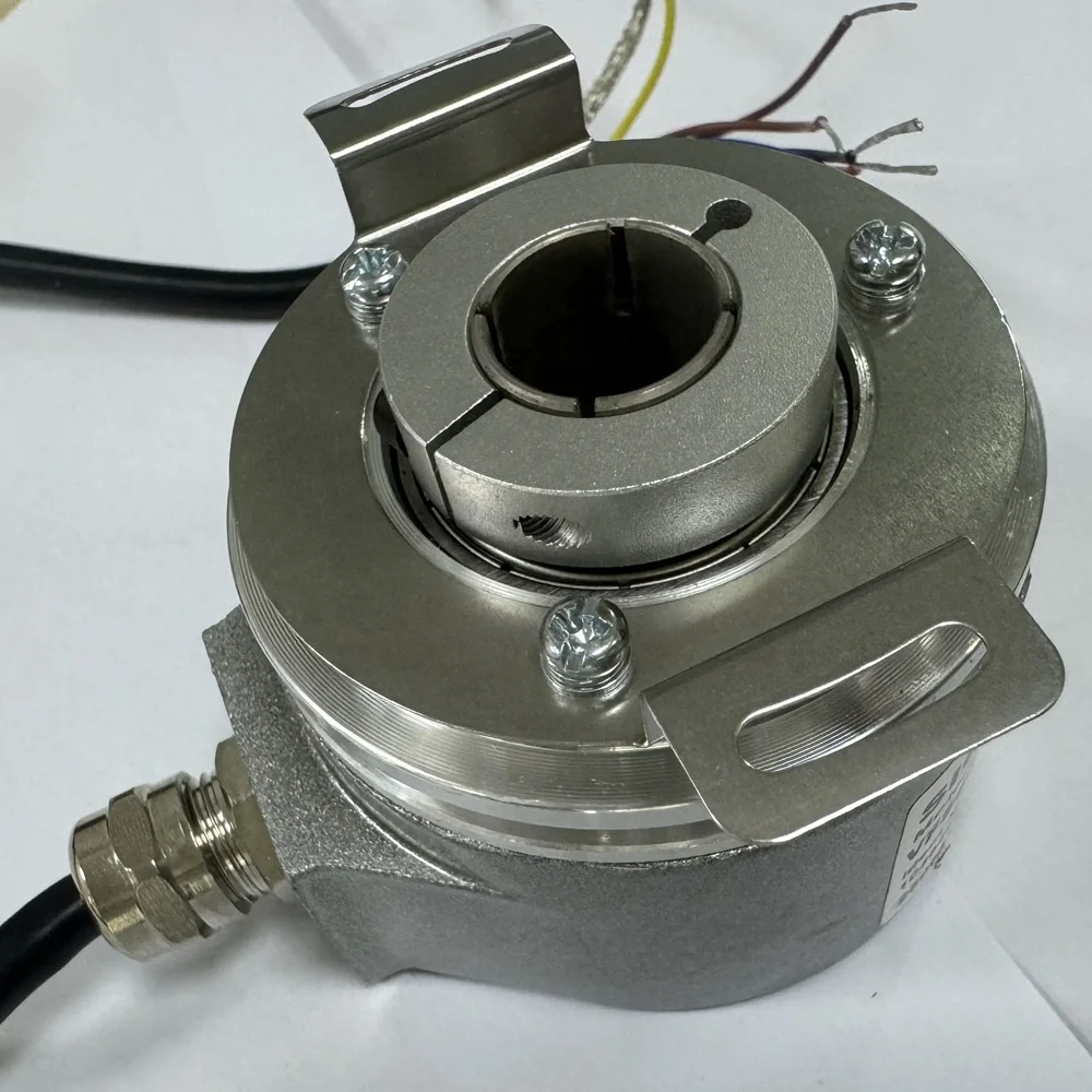 Replacement for VFS60A-BHFZ0-S01 Rotary Encoder Sensor TTL Output 5V Power 1024PPR Incremental Encoder
Replacement for VFS60A-BHFZ0-S01 Rotary Encoder Sensor TTL Output 5V Power 1024PPR Incremental Encoder