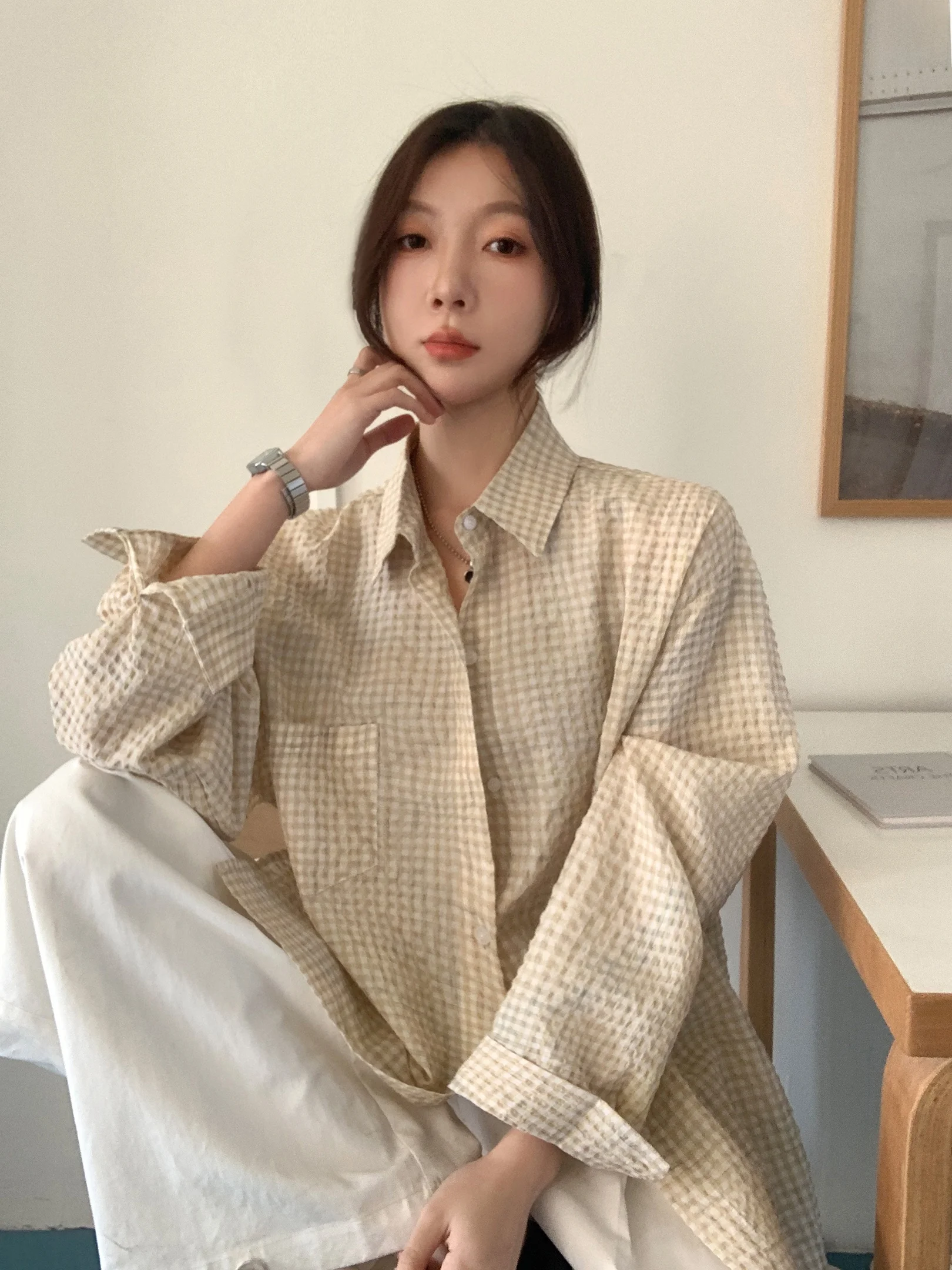 Женская рубашка VS What Spring Summer: повседневная, легкая, в клетку, с воротником, с защитой от солнца, универсальная, свободного кроя, дышащая
Женская рубашка VS What Spring Summer: повседневная, легкая, в клетку, с воротником, с защитой от солнца, универсальная, свободного кроя, дышащая