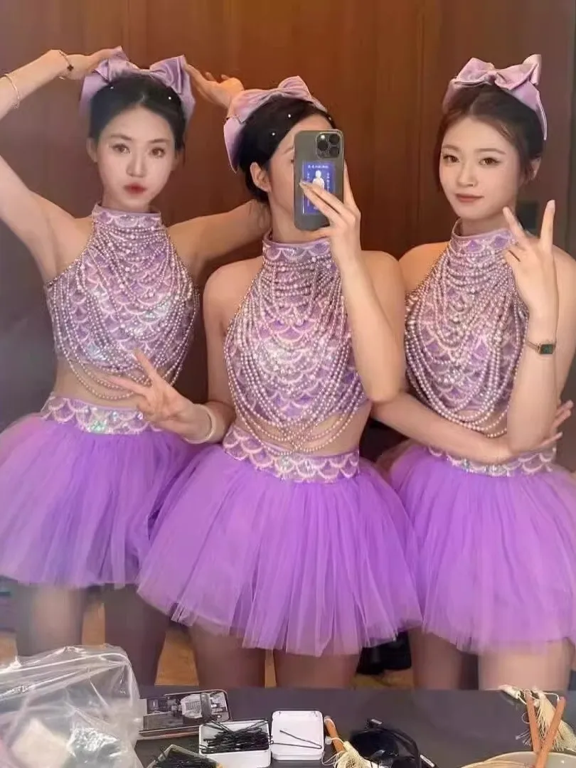 Purple Sequin Pearl Puffy Skirt Performance Costume for Women's Group Team Event Outfit Stage Performance Uniform
Purple Sequin Pearl Puffy Skirt Performance Costume for Women's Group Team Event Outfit Stage Performance Uniform