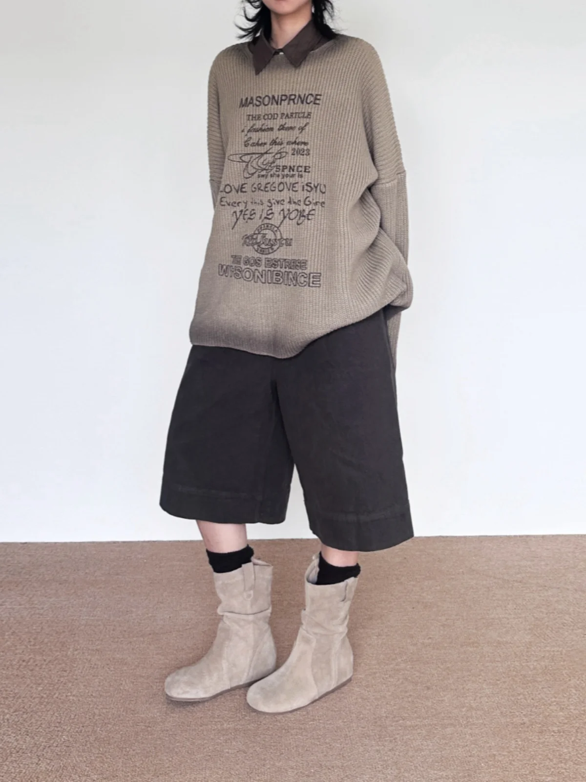 Свободный вязаный свитер в стиле ретро с надписью «Айлент», большой вариант трикотажа, круглый тонкий осенний модный женский свитер
Свободный вязаный свитер в стиле ретро с надписью «Айлент», большой вариант трикотажа, круглый тонкий осенний модный женский свитер