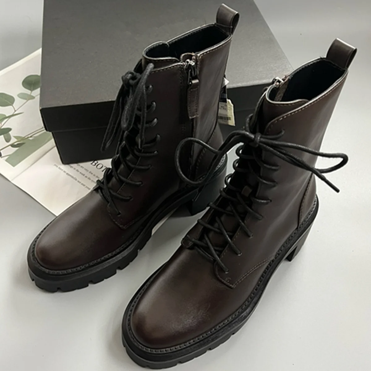 Jenny&Dave Autumn And Winter Motorcycle Strapping 6cm High Heel Boots British Vintage Brown Leather Ankle Boots Shoes For Women
Jenny&Dave Autumn And Winter Motorcycle Strapping 6cm High Heel Boots British Vintage Brown Leather Ankle Boots Shoes For Women