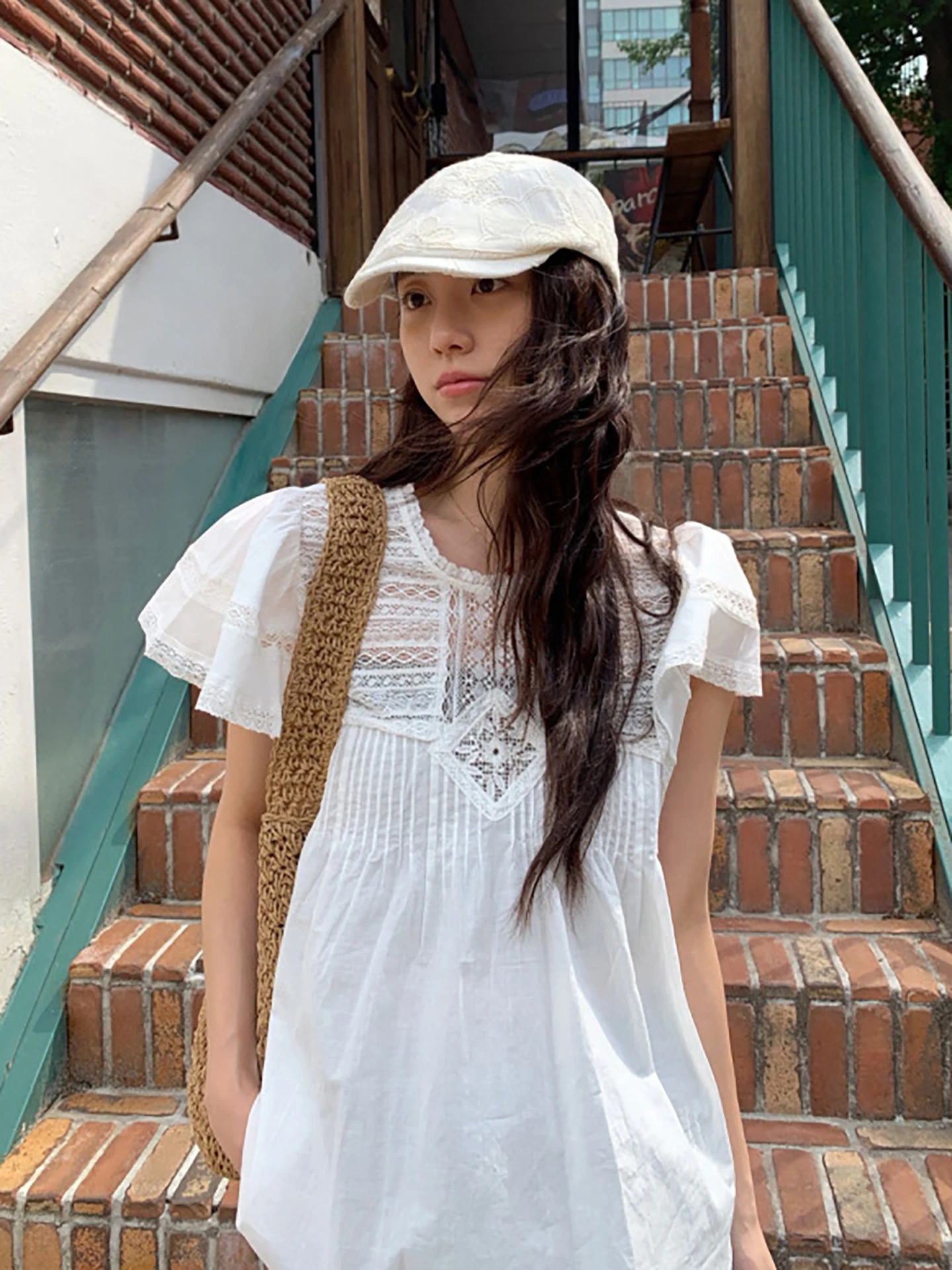 Unique Beautiful Heavy Embellied Lace Hollow out ort Sve irt Women Summer 2025 New Sli Top round Ne Bell Sve
Unique Beautiful Heavy Embellied Lace Hollow out ort Sve irt Women Summer 2025 New Sli Top round Ne Bell Sve