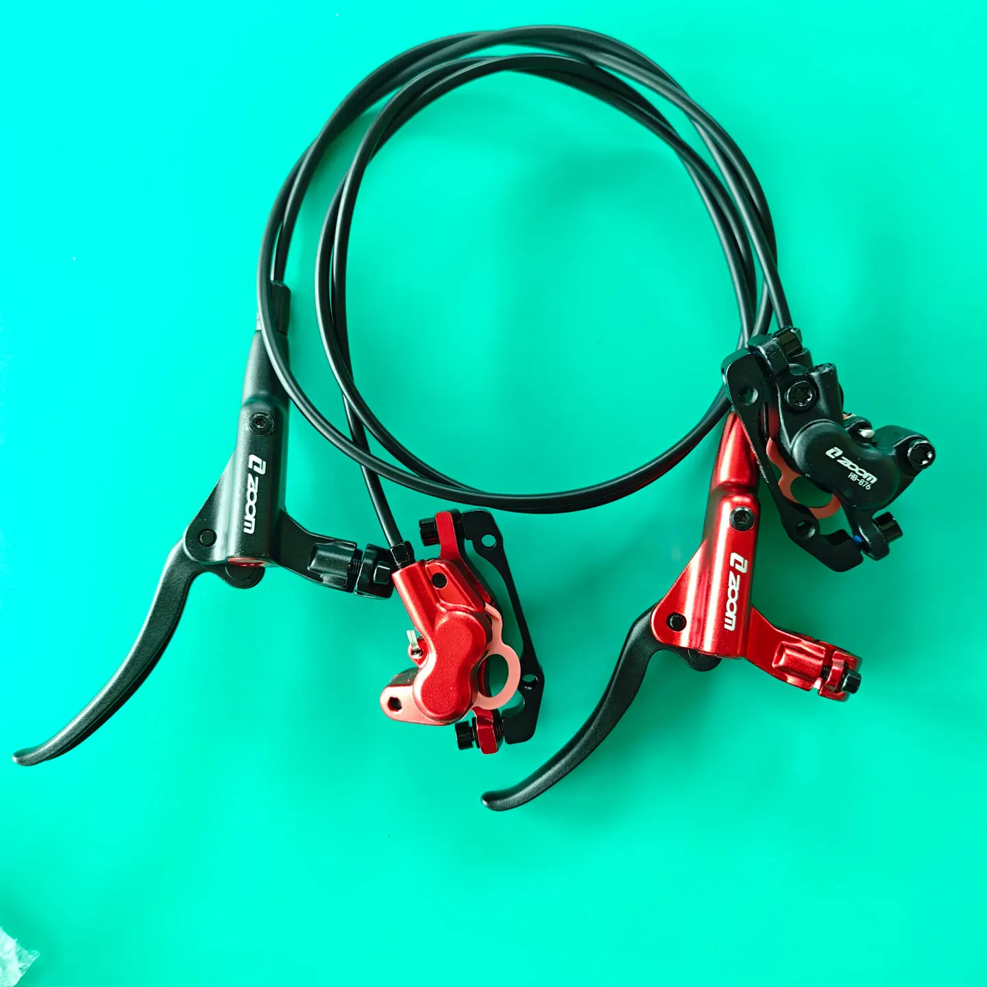 Mountain bike four piston hydraulic brake hydraulic oil disc brake bilateral braking black and red front and rear brake calipers
Mountain bike four piston hydraulic brake hydraulic oil disc brake bilateral braking black and red front and rear brake calipers