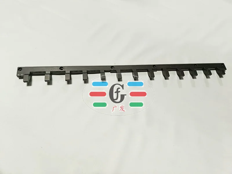 13-зубная накладка SM74 CD74 XL75 с поворотным захватом
13-зубная накладка SM74 CD74 XL75 с поворотным захватом