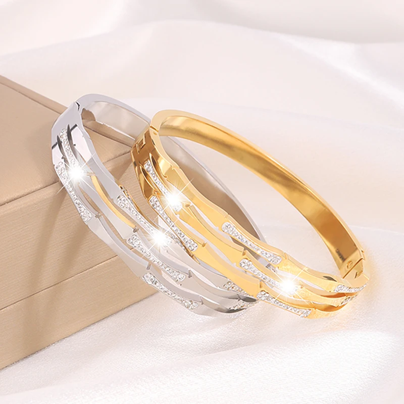 1pcs Girls’ High-End Niche Stainless Steel Three-Row Bamboo Ins Design Trendy And Versatile Bracelet
1pcs Girls’ High-End Niche Stainless Steel Three-Row Bamboo Ins Design Trendy And Versatile Bracelet