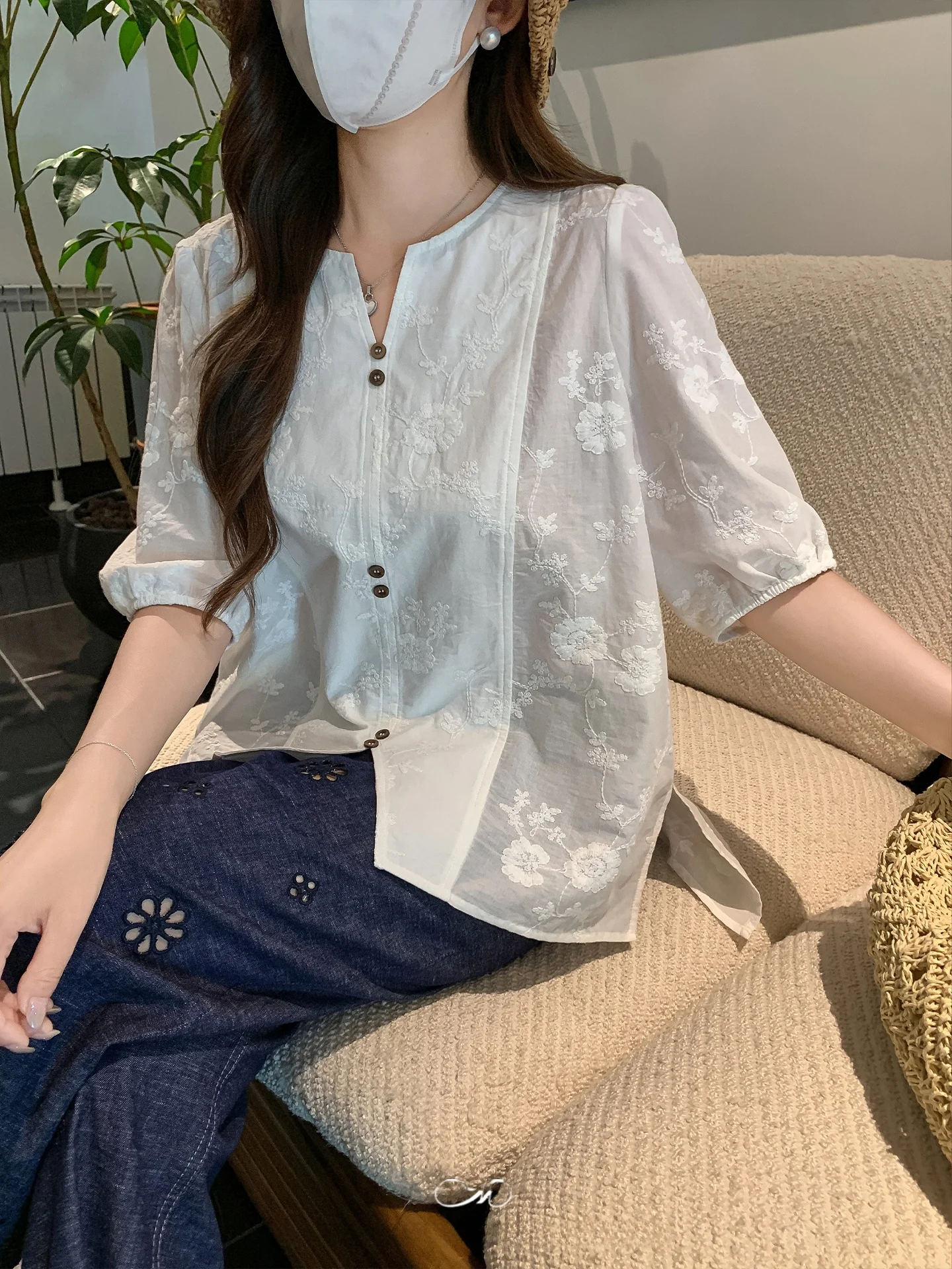 Женская летняя свободная повседневная хлопковая блузка Maixi больших размеров с вышивкой, V-образным вырезом, рукавами-фонариками и разрезом, укороченная, стройнящая фигуру
Женская летняя свободная повседневная хлопковая блузка Maixi больших размеров с вышивкой, V-образным вырезом, рукавами-фонариками и разрезом, укороченная, стройнящая фигуру