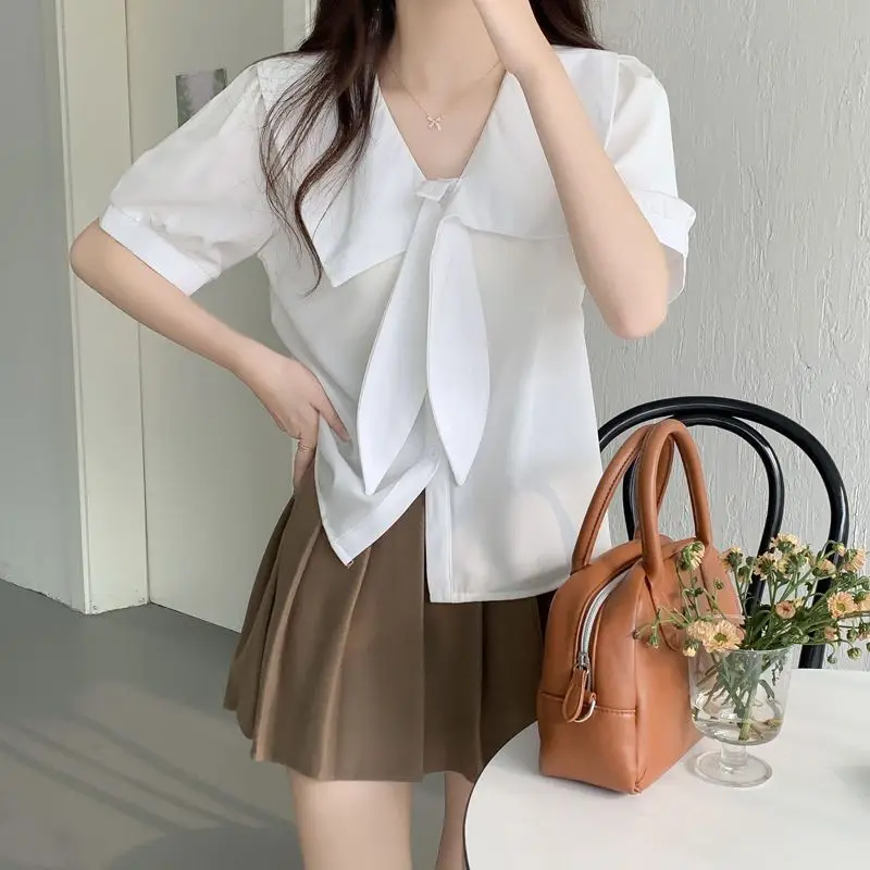 Women's Summer 2026 Short Sleeve Shirt Designer Blue Top with French Bow Detail Elegant Unique Blouse
Women's Summer 2026 Short Sleeve Shirt Designer Blue Top with French Bow Detail Elegant Unique Blouse