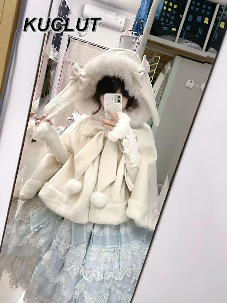 Пушистые повседневные пальто в стиле Лолиты с кроликом, теплая толстая накидка из шерсти, милые осенне-зимние пончо, свободные накидки для женщин, новинка 2023 года
Пушистые повседневные пальто в стиле Лолиты с кроликом, теплая толстая накидка из шерсти, милые осенне-зимние пончо, свободные накидки для женщин, новинка 2023 года