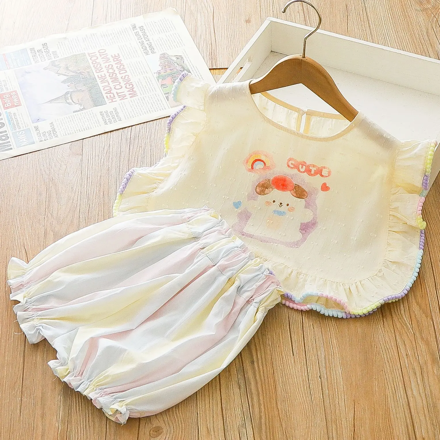 Girl's Clothing Set 2024 Summer Cute Cartoon Doll Shirt and Flower Pants Two Piece Set for Girl Fashion Outfits Toddler Suit
Girl's Clothing Set 2024 Summer Cute Cartoon Doll Shirt and Flower Pants Two Piece Set for Girl Fashion Outfits Toddler Suit
