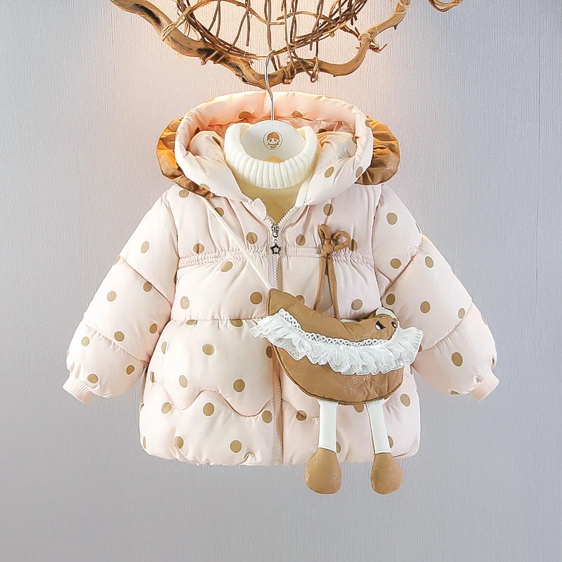 Children's coat Baby girls' thick winter clothes children's hats children's outdoor wear winter girls' plush cotton jacket trend
Children's coat Baby girls' thick winter clothes children's hats children's outdoor wear winter girls' plush cotton jacket trend