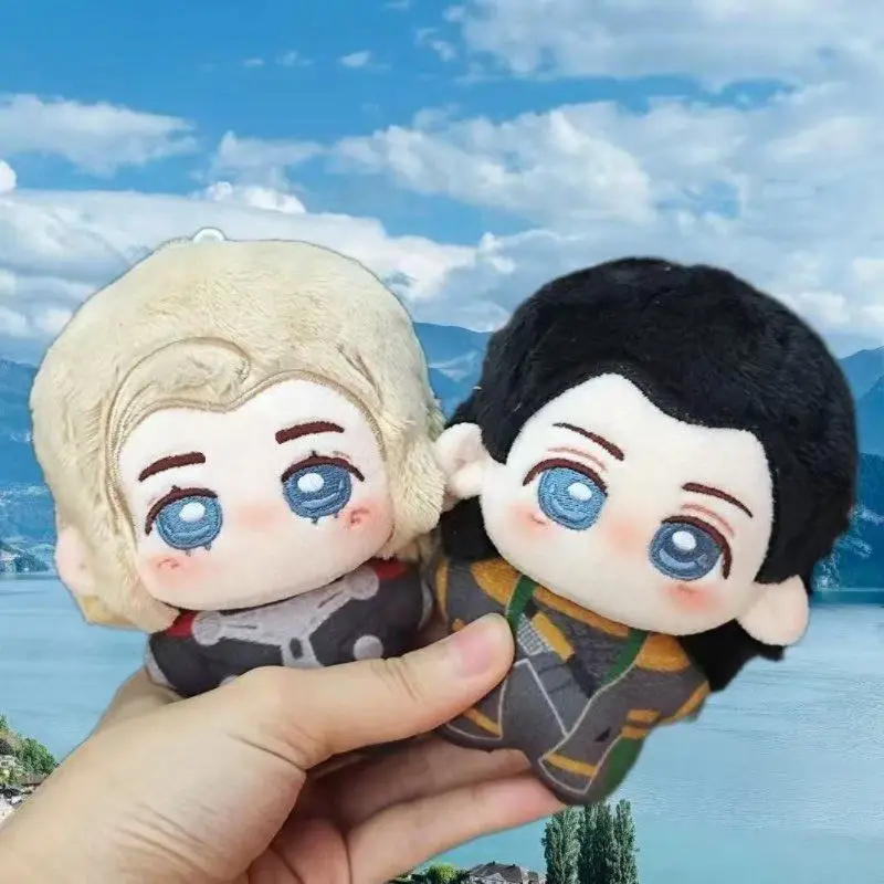 Хлопковая кукла на основе молотка, окружающая кукла с эмблемой вентилятора, Мстители Marvel: Гром Бог Локи
Хлопковая кукла на основе молотка, окружающая кукла с эмблемой вентилятора, Мстители Marvel: Гром Бог Локи