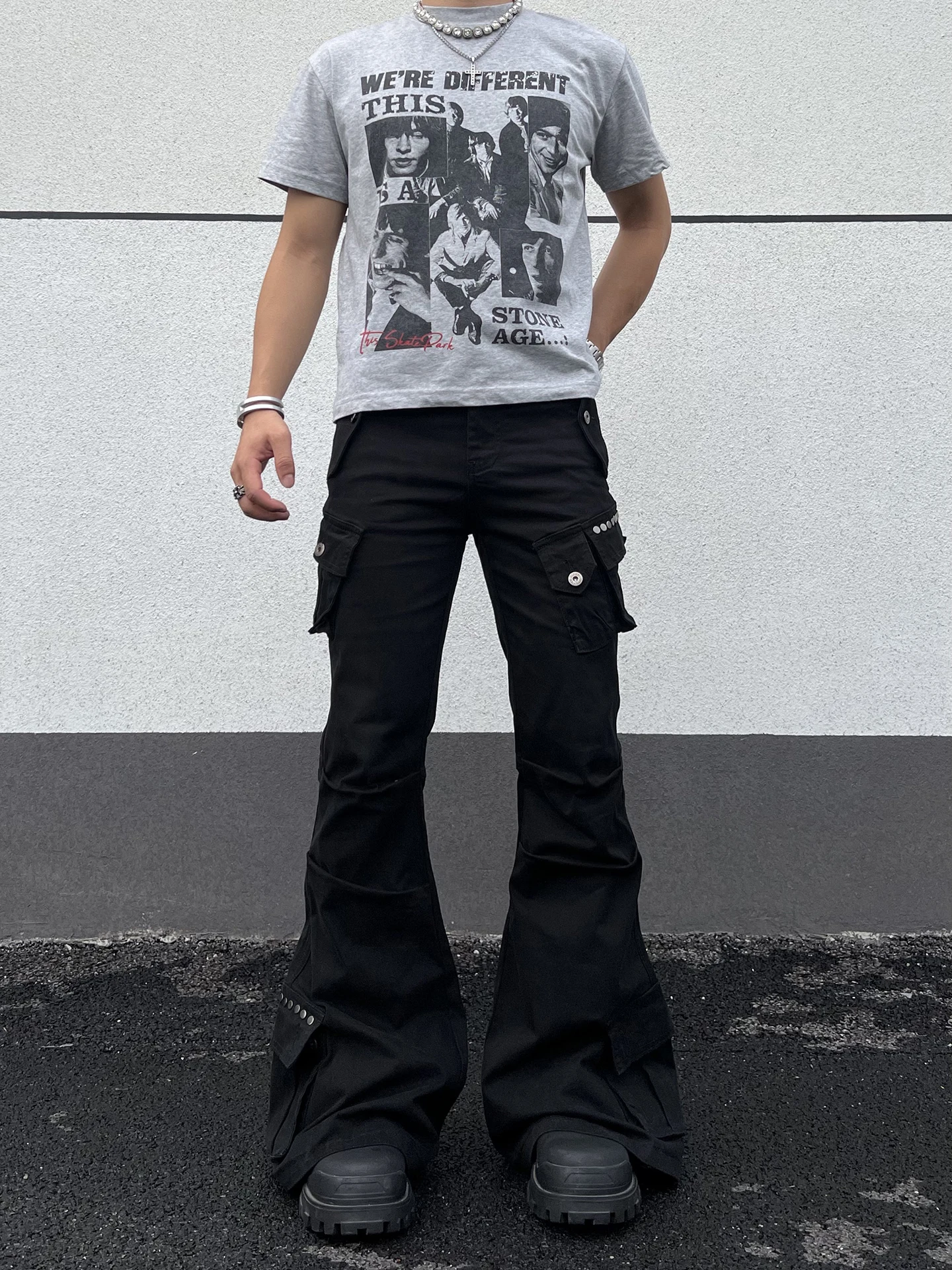 Мужские рабочие брюки American Retro Cleanfit с множеством карманов, прямые брюки-клеш, широкие брюки свободного кроя, повседневные брюки.
Мужские рабочие брюки American Retro Cleanfit с множеством карманов, прямые брюки-клеш, широкие брюки свободного кроя, повседневные брюки.