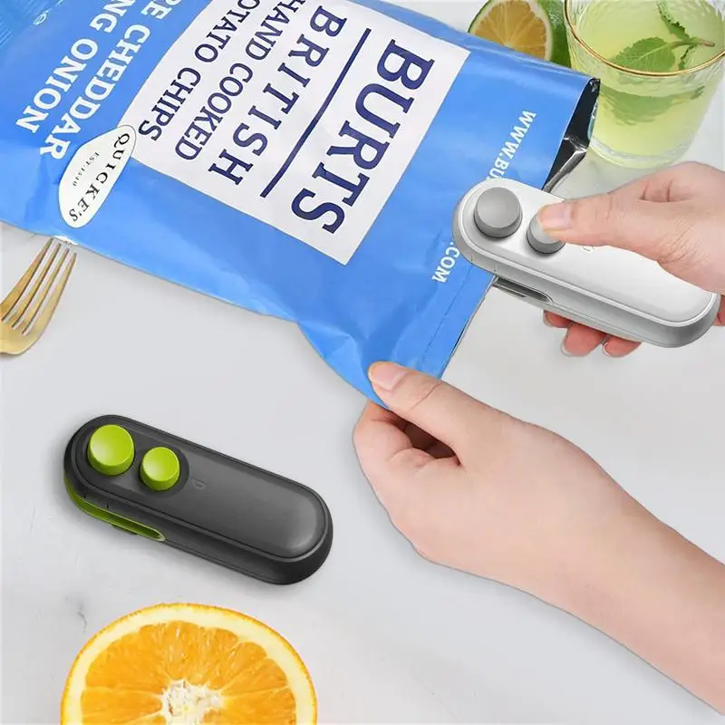 1pc Portable Bag Heat Sealer Durable ABS Rechargable Mini Bag Sealer Waterproof Energy Efficient Magnetic Handheld Bag Sealer
1pc Portable Bag Heat Sealer Durable ABS Rechargable Mini Bag Sealer Waterproof Energy Efficient Magnetic Handheld Bag Sealer
