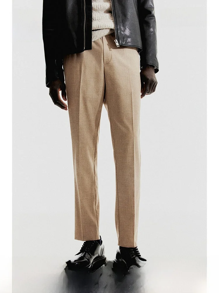 H&M Men's Slim Fit Casual Pants Winter Simple Elastic Waist Black Long Running Pants Comfortable Polyester Blend Long Trousers
H&M Men's Slim Fit Casual Pants Winter Simple Elastic Waist Black Long Running Pants Comfortable Polyester Blend Long Trousers