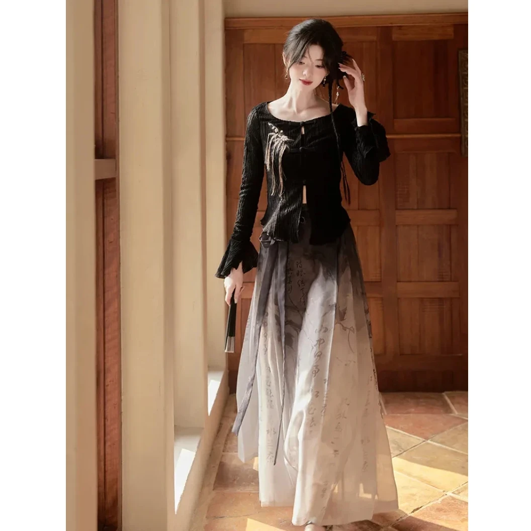 Spring Daily Wear Black Top Modified Horse Face Skirt Chinese Han Element Suit
Spring Daily Wear Black Top Modified Horse Face Skirt Chinese Han Element Suit