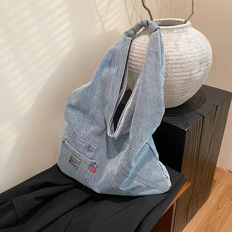 Cowboy Cloth Bag, Women's Large Capacity New Autumn and Winter Casual Shoulder Crossbody Bag, Commuting Tote Bag Un Sac Épaule
Cowboy Cloth Bag, Women's Large Capacity New Autumn and Winter Casual Shoulder Crossbody Bag, Commuting Tote Bag Un Sac Épaule