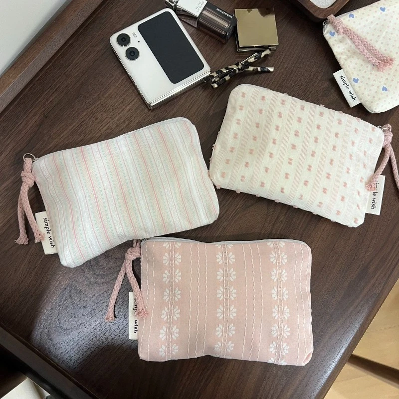 Pink Striped Polka Dot Cotton Fabric Coin Purse Zipper Card Holder Sanitary Napkin Lipstick Earphone Storage Cloth Bag Wallet
Pink Striped Polka Dot Cotton Fabric Coin Purse Zipper Card Holder Sanitary Napkin Lipstick Earphone Storage Cloth Bag Wallet