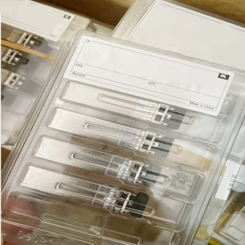 Brand new, factory-sealed 10 Gigabit dual-fibre 120 km LC dual-core 10G-1550nm-120km-SM-SFP+
Brand new, factory-sealed 10 Gigabit dual-fibre 120 km LC dual-core 10G-1550nm-120km-SM-SFP+