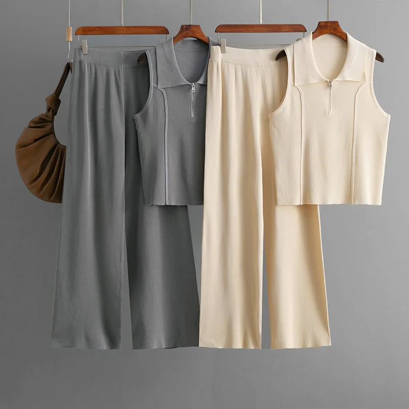2025 New Zipper Knitted Fashion Set Solid Turn-Down Collar Small Tank Top+High Waist Casual Pants Two Piece Set
2025 New Zipper Knitted Fashion Set Solid Turn-Down Collar Small Tank Top+High Waist Casual Pants Two Piece Set