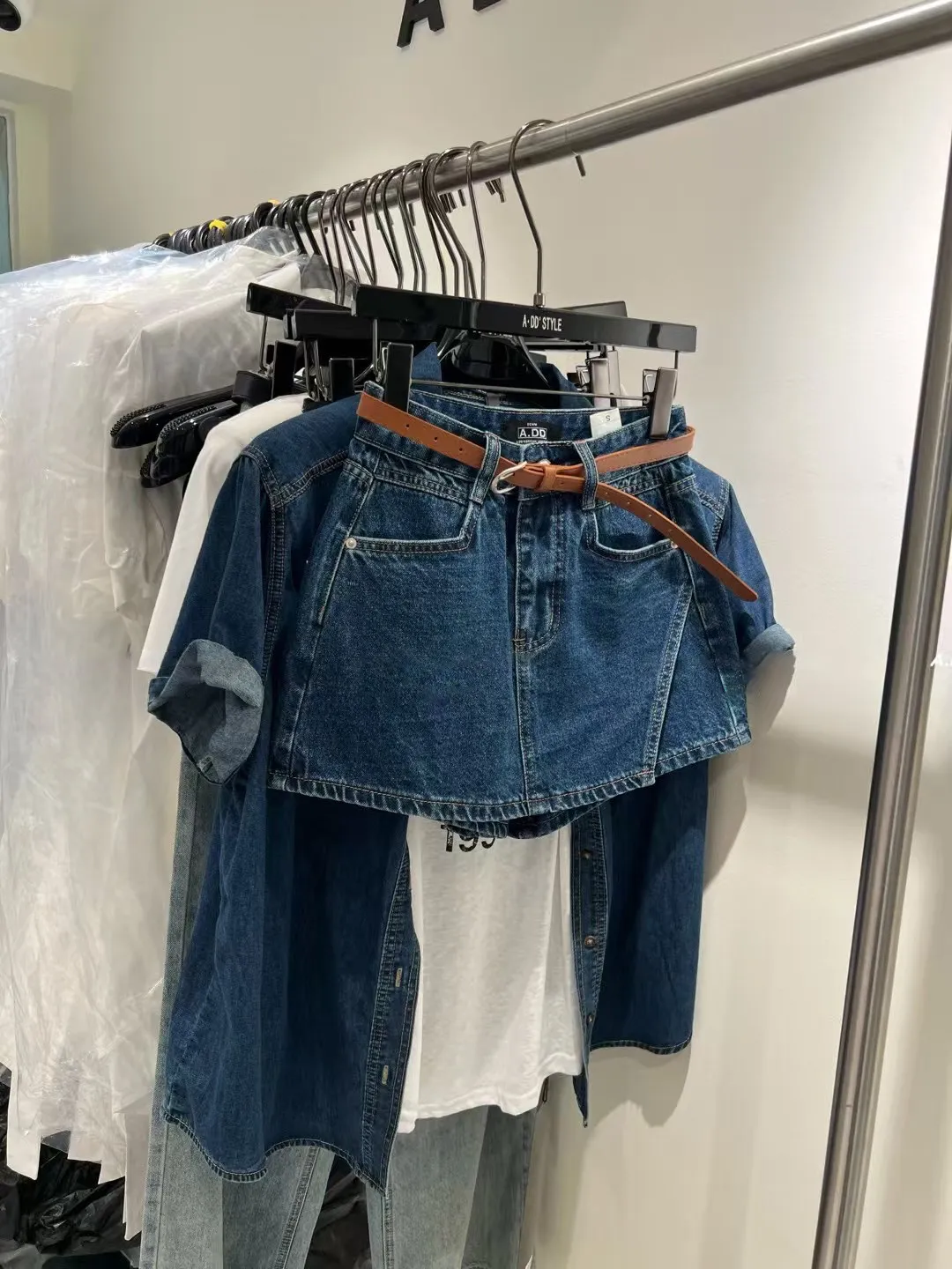 High Waist American Retro Denim Skirt Women's Wrap Body A-Line Skirt Pants Spring Summer New Arrival f-length Skirts
High Waist American Retro Denim Skirt Women's Wrap Body A-Line Skirt Pants Spring Summer New Arrival f-length Skirts