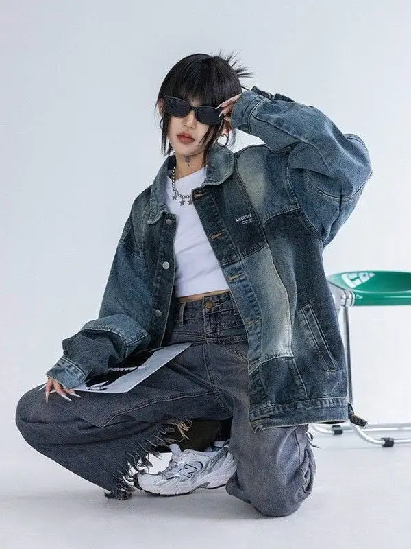 Мужская джинсовая куртка больших размеров в винтажном стиле с пэчворком, весенне-осенняя, свободного кроя, повседневная, в американском стиле, с длинными рукавами, ветрозащитная
Мужская джинсовая куртка больших размеров в винтажном стиле с пэчворком, весенне-осенняя, свободного кроя, повседневная, в американском стиле, с длинными рукавами, ветрозащитная