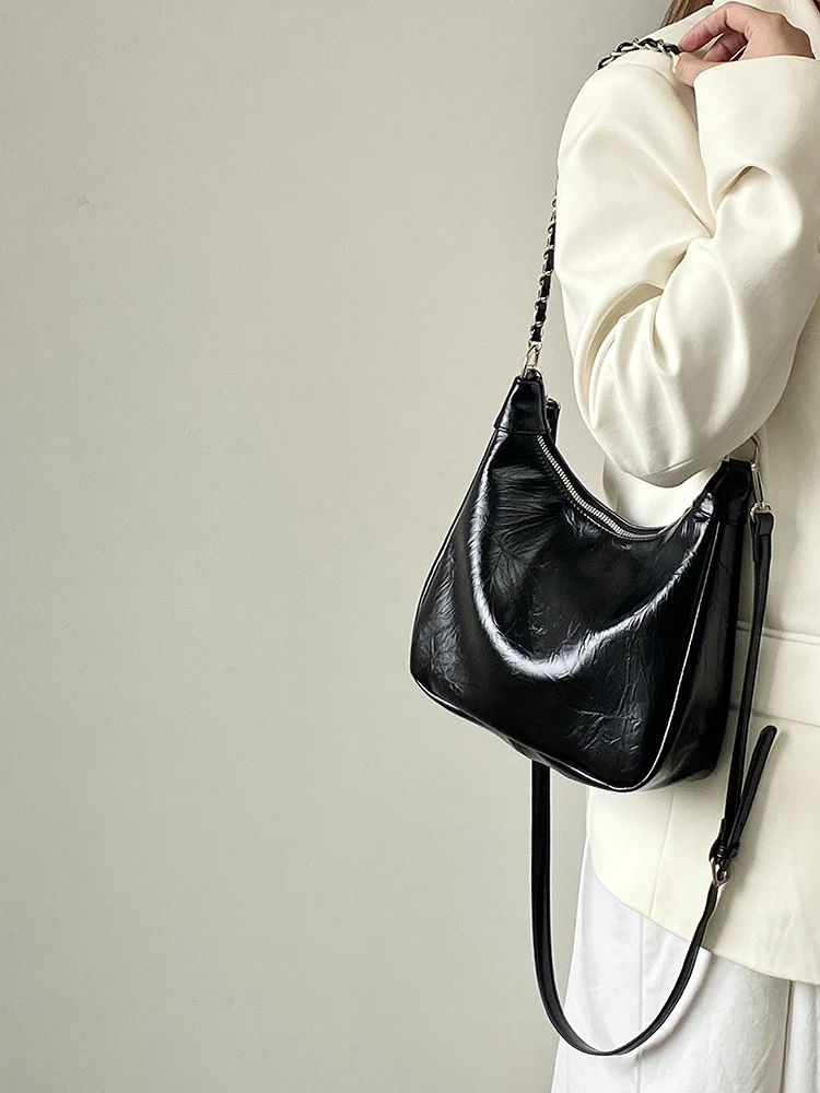 Women PU Fashion Shoulder Bag Large Capacity Trendy Messenger Bags Zipper Closure Chain Sling Bag Adjustable Strap Hobo Bags
Women PU Fashion Shoulder Bag Large Capacity Trendy Messenger Bags Zipper Closure Chain Sling Bag Adjustable Strap Hobo Bags