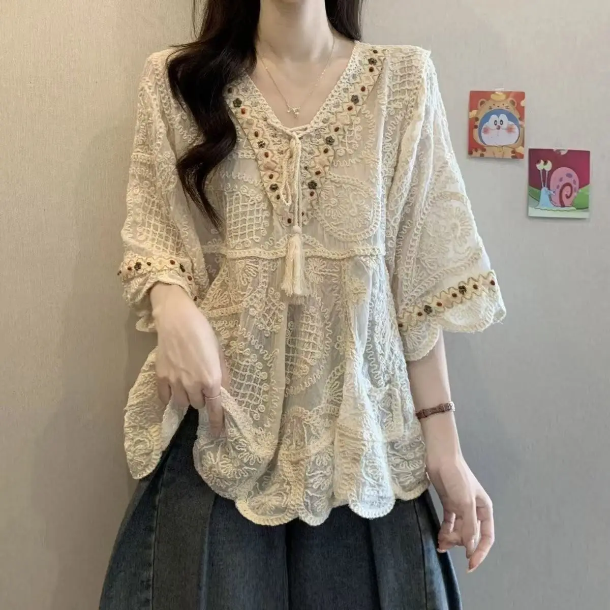 Women Autumn Blouse Art Retro Bohemian Embroidered Shirt Loose Lace V-Neck Half Sleeve Casual Top Female Pullover
Women Autumn Blouse Art Retro Bohemian Embroidered Shirt Loose Lace V-Neck Half Sleeve Casual Top Female Pullover